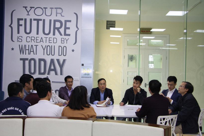 Báo Nhân dân: Công trình về vật liệu compozit ba pha nhận Giải thưởng Bảo Sơn 2024 trong lĩnh vực khoa học kỹ thuật